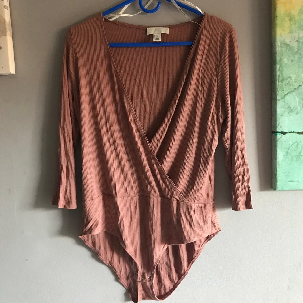 Ribbed deep-v bodysuit